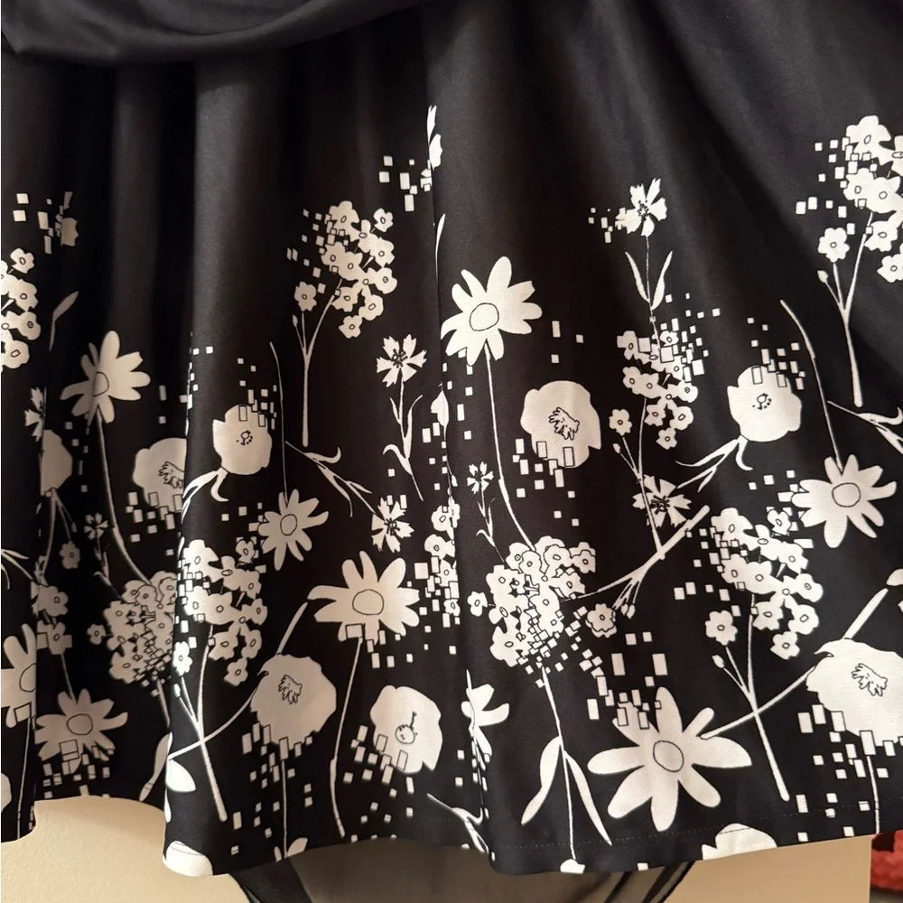 NWT LuLaRoe Lola Skirt - Size XL - Picture 3 of 6